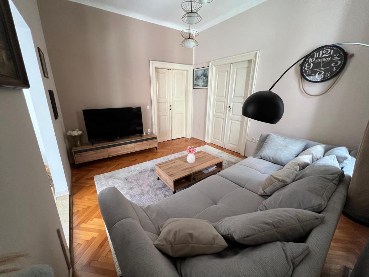 Apartman Sandra Pula Exterior photo
